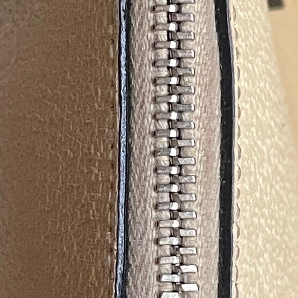 PRADA Mini Crossbody bag, with removeable straps, Prada Dust Bag.&* free gift * - Picture 8 of 16